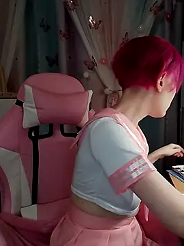 Snapshot of Fuzzy_Unicorn chatting on November 2025 07:35:01 PM Fuzzy Unicorn online show from November 2025 07:35:01 PM