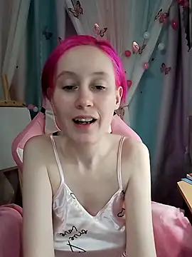 Snapshot of Fuzzy_Unicorn chatting on November 2025 07:35:01 PM Fuzzy Unicorn online show from November 2025 07:35:01 PM