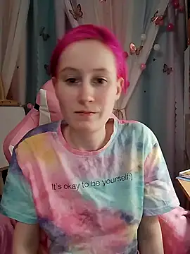 Snapshot of Fuzzy_Unicorn chatting on November 2025 07:38:01 PM Fuzzy Unicorn online show from November 2025 07:38:01 PM