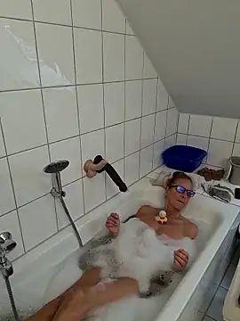 HotWifeLyn68 online show from March 2026 12:00:01 PM