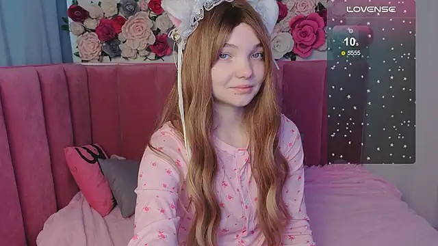 Snapshot of AnimeAlica18 chatting on October 2025 02:35:01 AM AnimeAlica18 online show from October 2025 02:35:01 AM