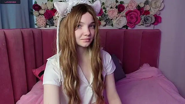 Snapshot of AnimeAlica18 chatting on November 2025 08:35:01 AM AnimeAlica18 online show from November 2025 08:35:01 AM