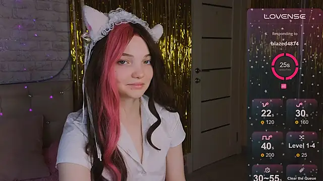 Snapshot of AnimeAlica18 chatting on December 2025 02:32:02 AM AnimeAlica18 online show from December 2025 02:32:02 AM