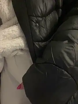 Snapshot of eli5566 chatting on January 2026 09:18:01 PM eli5566 online show from January 2026 09:18:01 PM