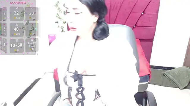 Snapshot of Julieta_curvy69 chatting on September 2025 12:16:01 PM Julieta curvy69 online show from September 2025 12:16:01 PM