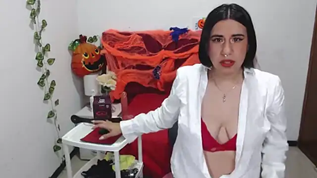 Snapshot of Julieta_curvy69 chatting on October 2025 12:12:02 PM Julieta curvy69 online show from October 2025 12:12:02 PM