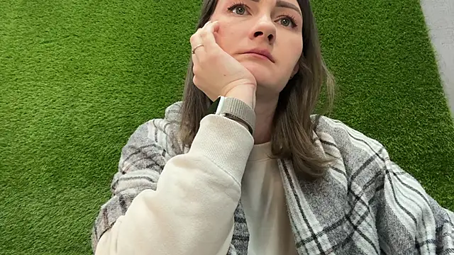 AshlyJoy online show from October 2025 07:18:02 AM