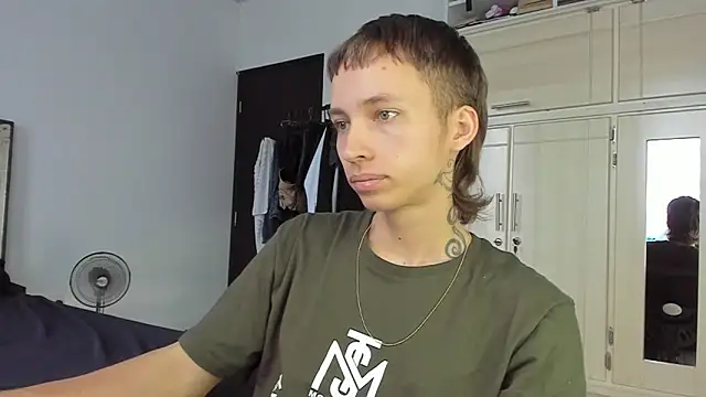 Snapshot of spacehumanz chatting on January 2026 01:57:01 PM spacehumanz online show from January 2026 01:57:01 PM