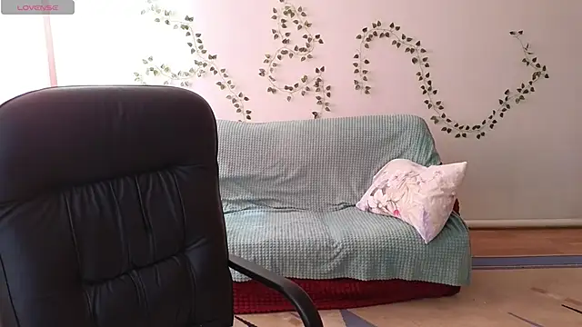 Lia Tito online show from May 2026 06:19:02 AM