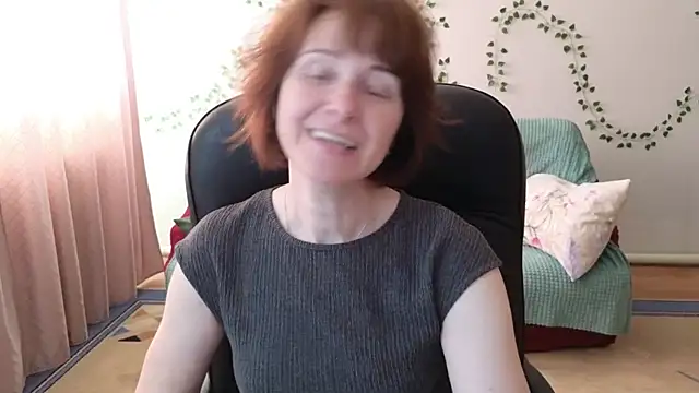 Lia Tito online show from May 2026 05:47:01 AM