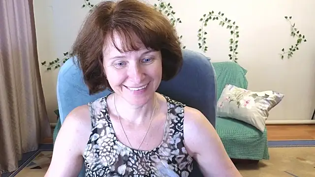 Lia Tito online show from July 2026 03:32:01 PM