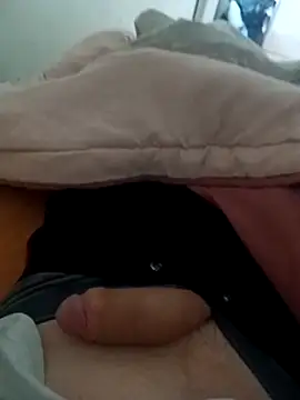 Snapshot of berto_acierto98 chatting on November 2025 01:22:01 PM berto acierto98 online show from November 2025 01:22:01 PM