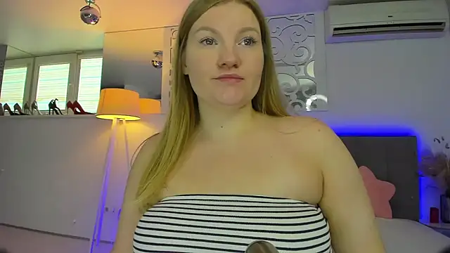 Snapshot of AshleyJoness chatting on September 2025 04:50:01 AM AshleyJoness online show from September 2025 04:50:01 AM