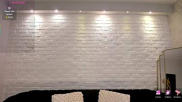 Snapshot of LiamCarterX chatting on November 2025 04:23:01 AM LiamCarterX online show from November 2025 04:23:01 AM