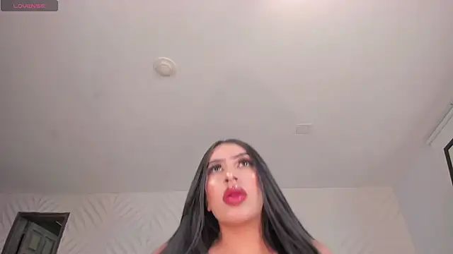 Snapshot of LeahLombardi_ chatting on March 2026 03:30:02 AM LeahLombardi online show from March 2026 03:30:02 AM