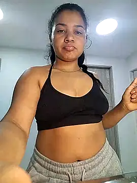 Snapshot of Eimy-04 chatting on March 2026 11:44:01 PM Eimy-04 online show from March 2026 11:44:01 PM