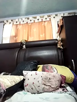 Snapshot of OliviaMorris1 chatting on October 2025 12:03:01 PM OliviaMorris1 online show from October 2025 12:03:01 PM