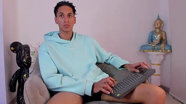 Snapshot of CamiiloRivera chatting on September 2025 07:12:01 AM CamiiloRivera online show from September 2025 07:12:01 AM