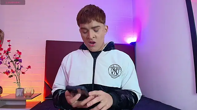 Lucass love online show from April 2026 01:11:01 PM