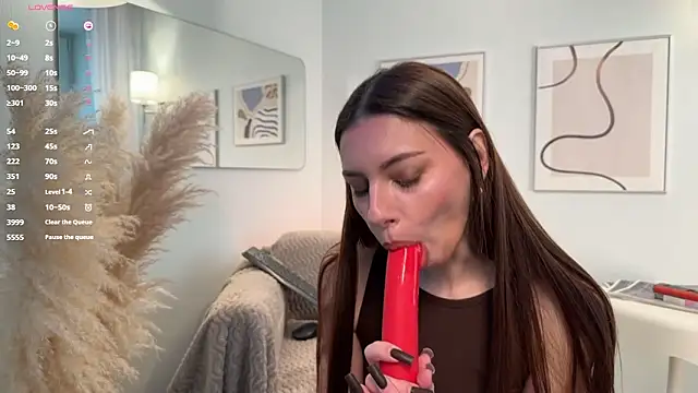 Amelie Crosby online show from March 2026 12:53:01 PM