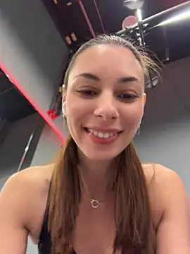 Amelie Crosby online show from July 2026 02:13:01 PM
