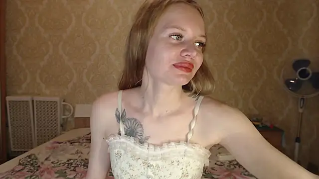 Snapshot of Kitkaat00 chatting on July 2026 06:16:02 PM Kitkaat00 online show from July 2026 06:16:02 PM