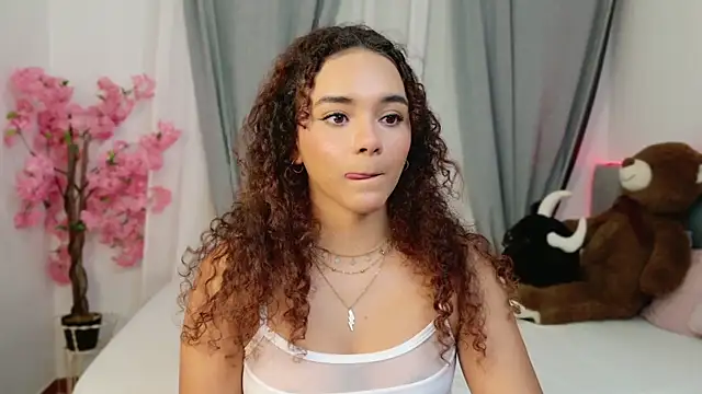 Snapshot of Taylor_Tina chatting on September 2025 06:46:01 PM Taylor Tina online show from September 2025 06:46:01 PM