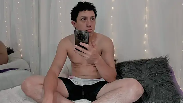 douglaszaens online show from April 2026 03:05:01 AM