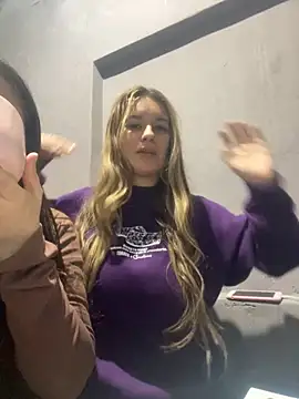 Snapshot of tetutamy chatting on September 2025 12:47:01 AM tetutamy online show from September 2025 12:47:01 AM