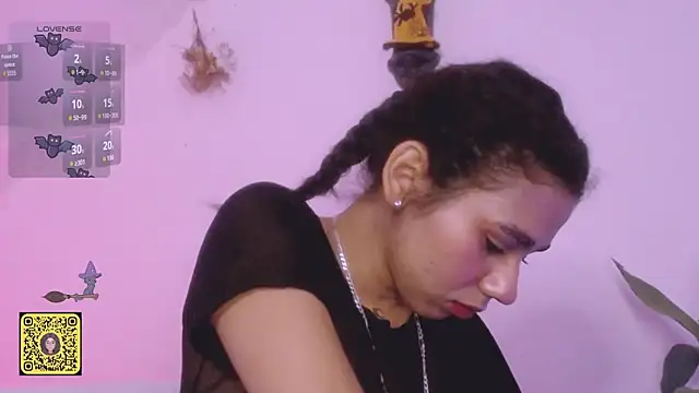 Snapshot of Nocturnawitch chatting on October 2025 01:39:02 AM Nocturnawitch online show from October 2025 01:39:02 AM