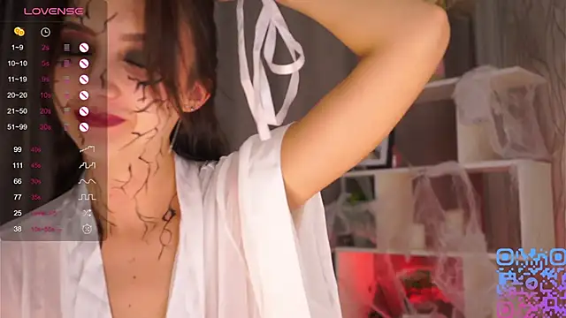 Snapshot of DaisyBlaze chatting on October 2025 04:52:01 PM DaisyBlaze online show from October 2025 04:52:01 PM