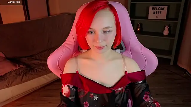 NaomiYoru online show from September 2025 08:34:01 PM