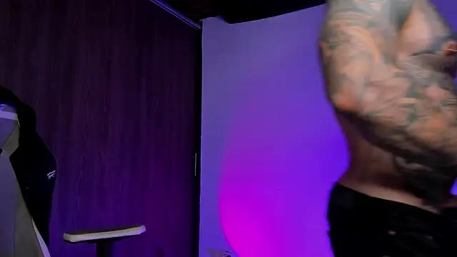 Snapshot of natevillage chatting on September 2025 03:07:02 AM natevillage online show from September 2025 03:07:02 AM