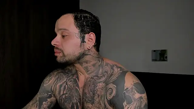 Snapshot of natevillage chatting on April 2026 12:10:01 AM natevillage online show from April 2026 12:10:01 AM