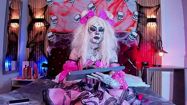 Megan Rodriguez online show from October 2025 07:14:01 PM