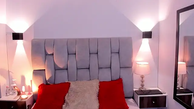 Mia volkova online show from September 2025 06:07:01 PM