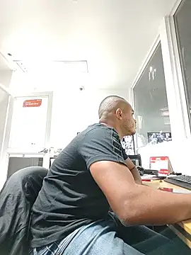 SanChacal5694 online show from April 2026 10:04:02 PM