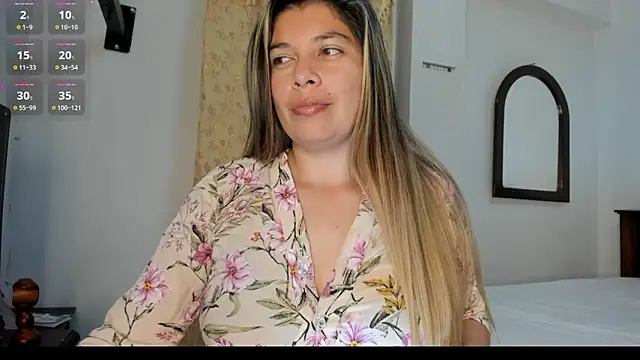 Snapshot of Noortaheri88 chatting on December 2025 09:16:01 AM Noortaheri88 online show from December 2025 09:16:01 AM