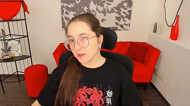 Snapshot of VirtuallVoyant chatting on November 2025 06:37:01 AM VirtuallVoyant online show from November 2025 06:37:01 AM