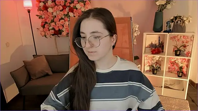 Snapshot of VirtuallVoyant chatting on February 2026 01:26:02 AM VirtuallVoyant online show from February 2026 01:26:02 AM