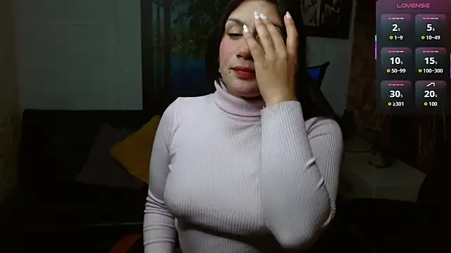 Snapshot of gigi_gilt_ chatting on November 2025 04:07:02 AM gigi gilt online show from November 2025 04:07:02 AM