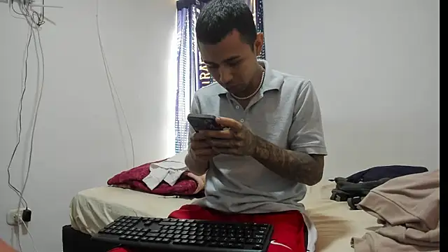  Logan Colton  online show from December 2025 05:20:01 PM