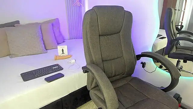 Snapshot of j_deex chatting on October 2025 04:15:02 PM j deex online show from October 2025 04:15:02 PM