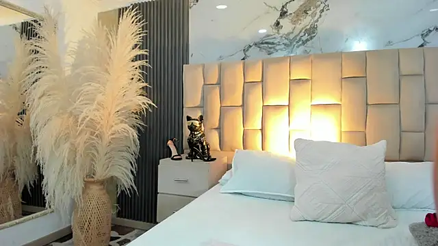 cloesummerr  online show from May 2026 12:54:02 PM