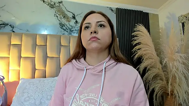cloesummerr  online show from May 2026 12:58:01 PM