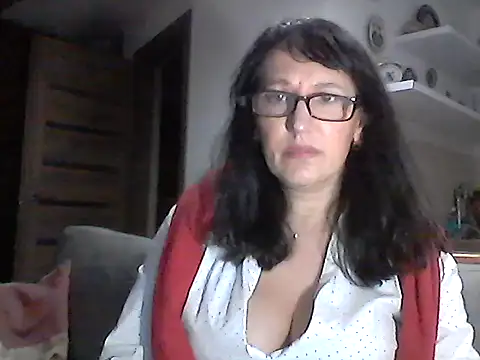 Snapshot of Elena48324 chatting on February 2026 03:41:02 PM Elena48324 online show from February 2026 03:41:02 PM