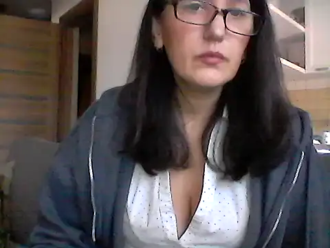 Snapshot of Elena48324 chatting on February 2026 11:10:01 AM Elena48324 online show from February 2026 11:10:01 AM