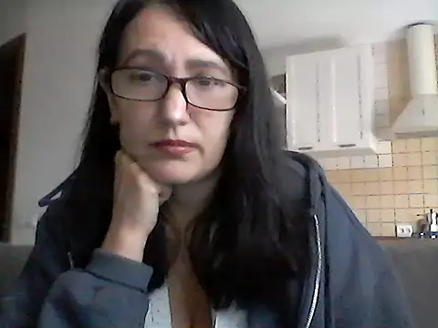 Snapshot of Elena48324 chatting on February 2026 01:34:02 PM Elena48324 online show from February 2026 01:34:02 PM