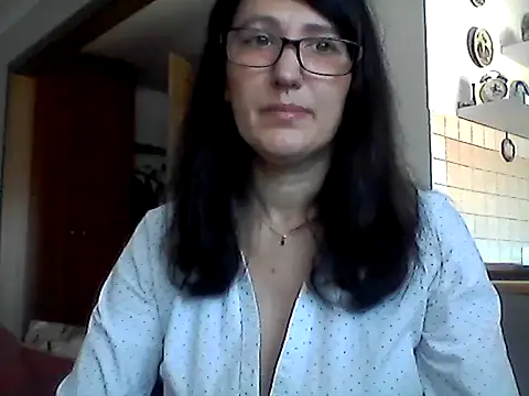 Snapshot of Elena48324 chatting on April 2026 09:17:01 AM Elena48324 online show from April 2026 09:17:01 AM