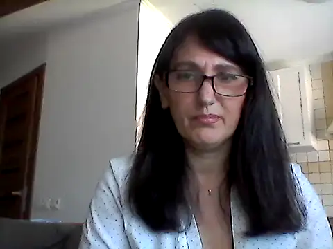 Snapshot of Elena48324 chatting on May 2026 10:01:02 AM Elena48324 online show from May 2026 10:01:02 AM